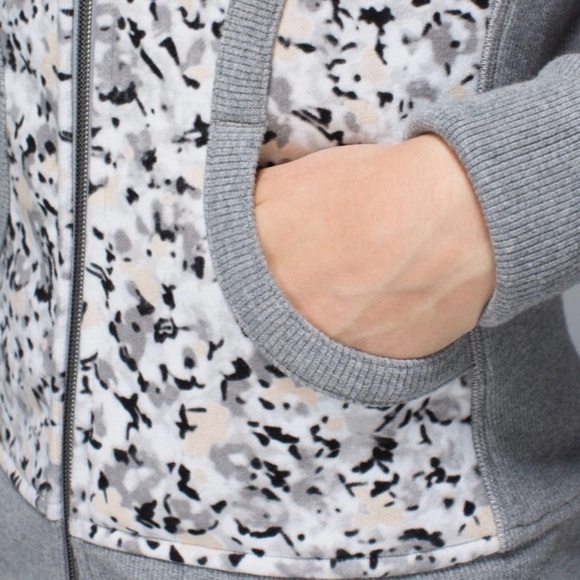 Lululemon Scuba Hoodie II - Picture 8 of 11